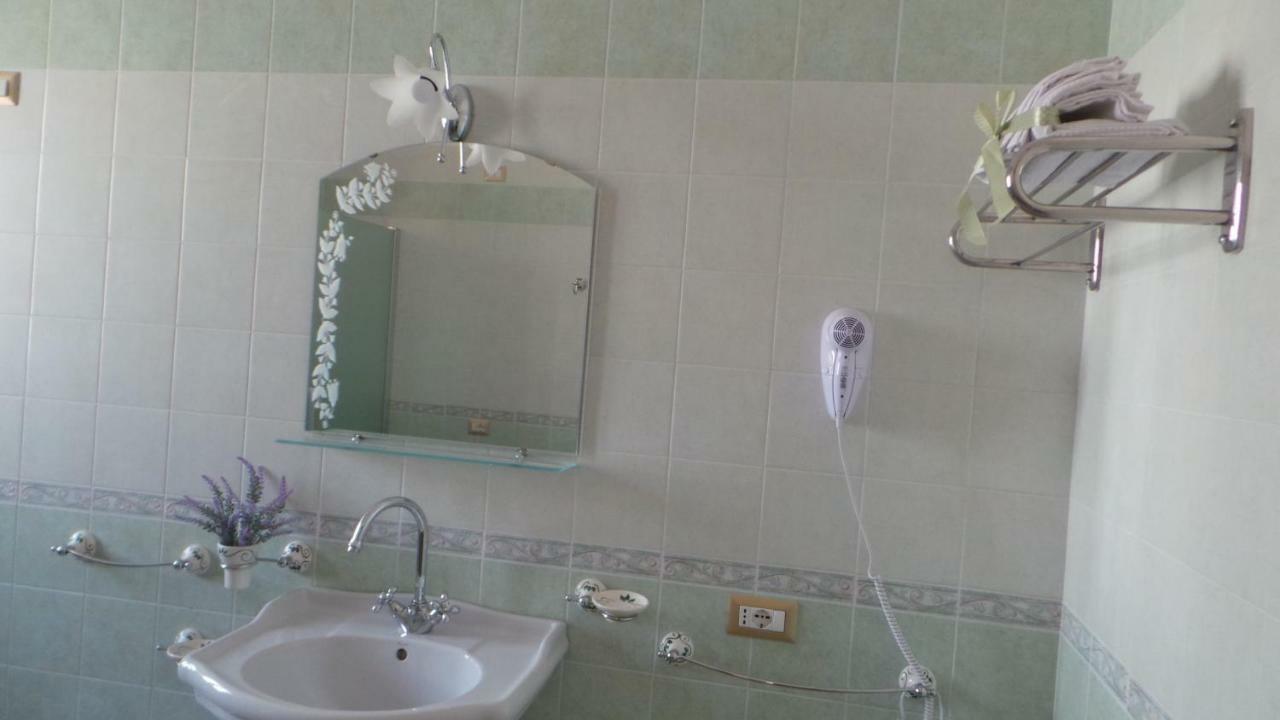 לינה וארוחת בוקר Quartu SantʼElena Oasi Ottocento מראה חיצוני תמונה