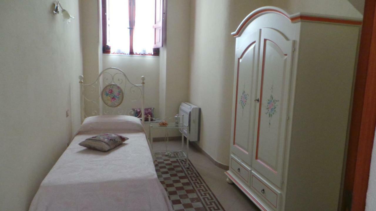 לינה וארוחת בוקר Quartu SantʼElena Oasi Ottocento מראה חיצוני תמונה