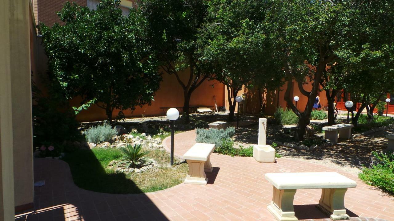 לינה וארוחת בוקר Quartu SantʼElena Oasi Ottocento מראה חיצוני תמונה