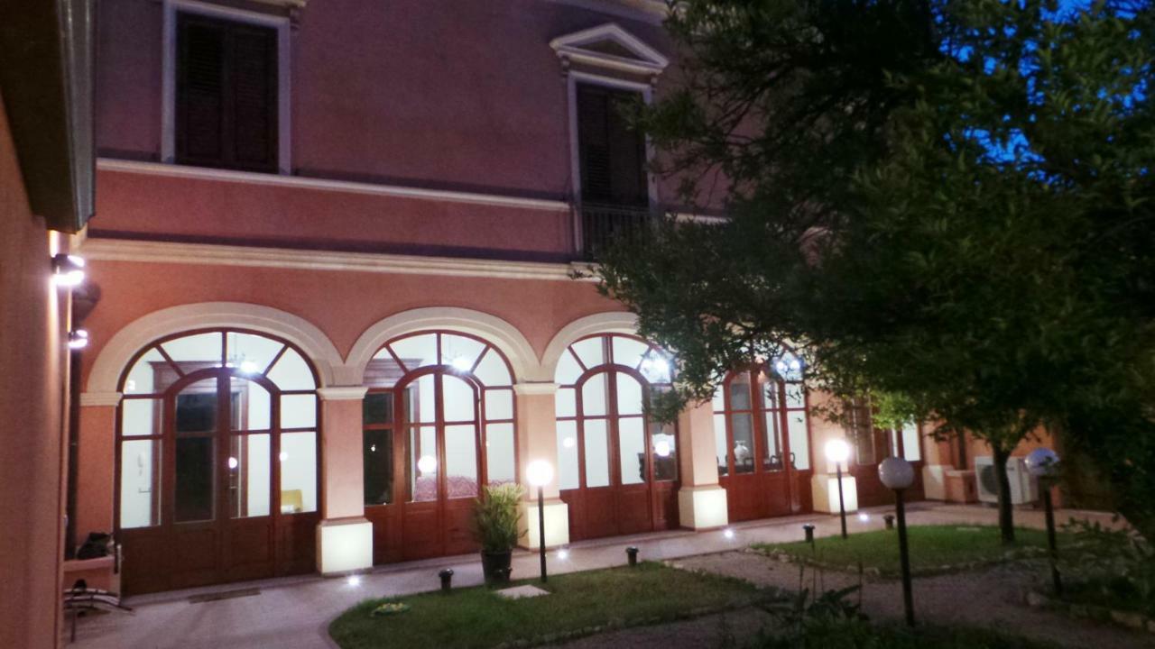לינה וארוחת בוקר Quartu SantʼElena Oasi Ottocento מראה חיצוני תמונה